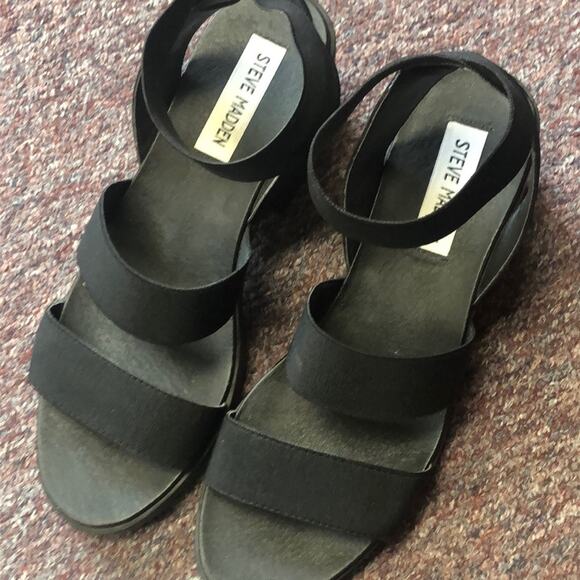 Steve Madden elastic lug sandals - Picture 2 of 6